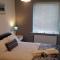 Contemporary Flat minutes from Airport & NEC