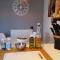Contemporary Flat minutes from Airport & NEC