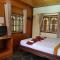 Noble Night Guesthouse