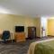 Econo Lodge Darien