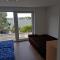 TopSenec-Lakeside Home
