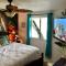 2 Bedroom , 2 Bath , Villa