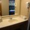 Super 8 by Wyndham Centerville - Centerville