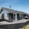 Foto: Four-Bedroom Holiday Home in Hjorring 11/33