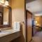Crandon Inn & Suites