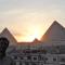 Happy days Pyramids Inn - Cairo
