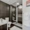 CHOL Furnished Suites Heart of Downtown Toronto, 2 Beds, Free Parking, CN Tower View