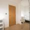 Apartment 2 The Grove