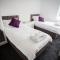 Lovely 3 Bedroom House - Close to all attractions - Free Parking