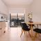 Foto: Unsworth Height Exceptional Brand New 3-Bdrm Unit+Parking 1/30