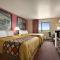 Super 8 by Wyndham Cameron