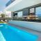 Nisos Villa, Pool & Heated SpaWhirlpool, Walking to Beach, By ThinkVilla