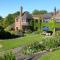 The Limes Country House with Heated Pool & Hot Tub - Great Missenden