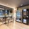 Airhostel Barcelona Airport 24h
