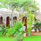 Royal Beach Hotel & Restaurant