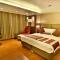 Regenta Central the Crystal Kanpur,