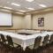 Country Inn & Suites by Radisson, Mankato Hotel and Conference Center, MN - Манкейто