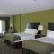 Holiday Inn Express Hotel & Suites Kansas City Sports Complex by IHG