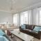 Airy Elegant 4 Bedroom Apartment Foto: Airy Elegant 4 Bedroom Apartment
