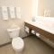 Holiday Inn Express Hotel & Suites Madison by IHG