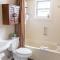 Vineyard Court Designer Suites Hotel