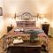 Vineyard Court Designer Suites Hotel