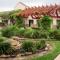 Vineyard Court Designer Suites Hotel