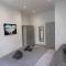 Spacious Central Chic Apartment - Simplycheckin