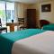 Country Hotel & Suites