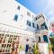 Mistral Residence