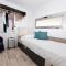 Beyond Amadores C&H Suite Nº4