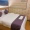 Whole Sunshine International Guest House