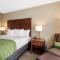 Comfort Inn & Suites At CrossPlex Village