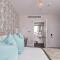 W12 Rooms