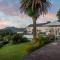 Manor on the Bay Guest House