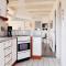 Three-Bedroom Holiday Home In Bjert