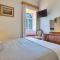 Century House with private pool by HR Madeira