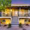 CasaViva Sky - 3BR 1BA Sleeps 10 - Rooftop City Views, Firepit & Bunk Room - Near Zoo & Beaches