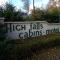 High Falls Motel & Cabins