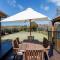 The Heyfield Hideaway: Tennis & Spa