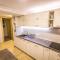 HostGost Selected Suites - BAMS, Private Spa included - Bělehrad