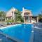 Poolside Stone Residences - Marina Bok