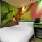 Shichi Hotel