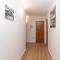 Royal Crossharbour Apartment - London
