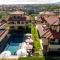 Villa EM
