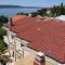 Foto: Apartments by the sea Zivogosce - Blato, Makarska - 6797 16/31