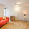 Modern Studio on Royal Mile Great for Castle Foto: Modern Studio on Royal Mile Great for Castle