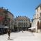 Old Square Studio Apartment