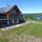 Little Black Bear Lodge/B&B - Bridge Lake