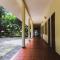 Palm Grove Service Villa